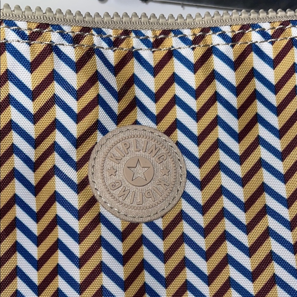 Chevron Patterned Pouch With Keychain - image 7